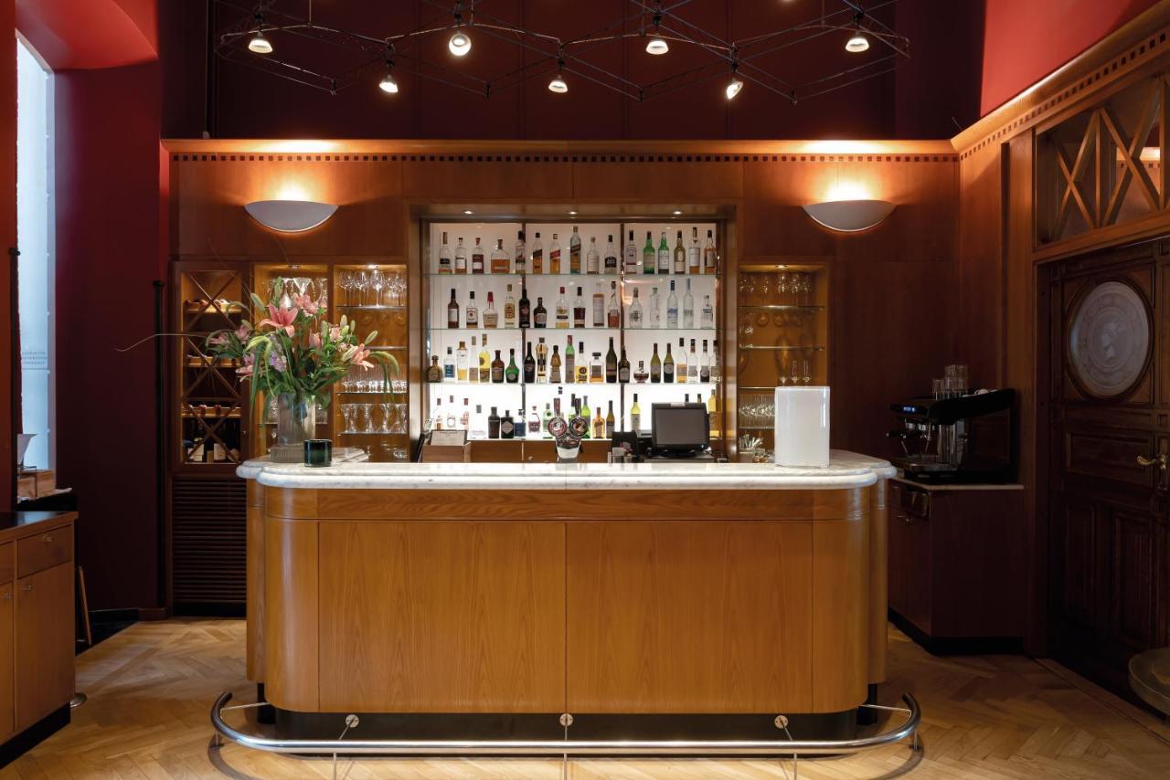 Elite Plaza Hotel 4*