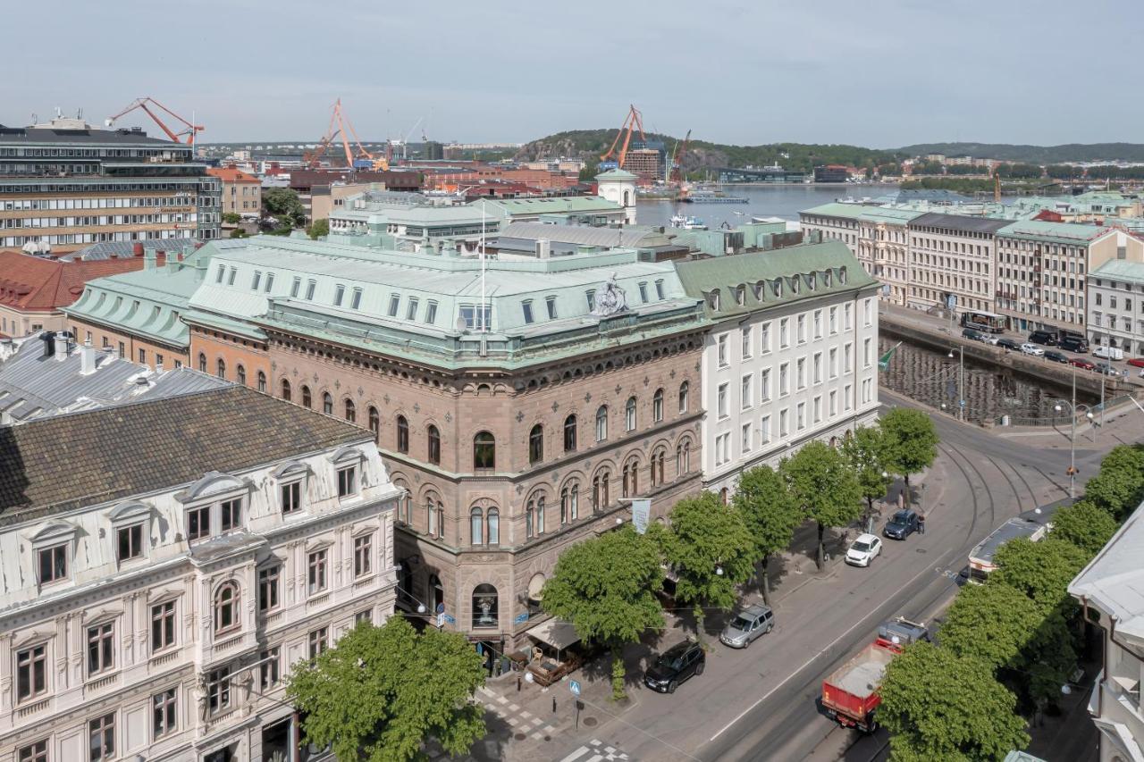Elite Plaza Hotel 4*